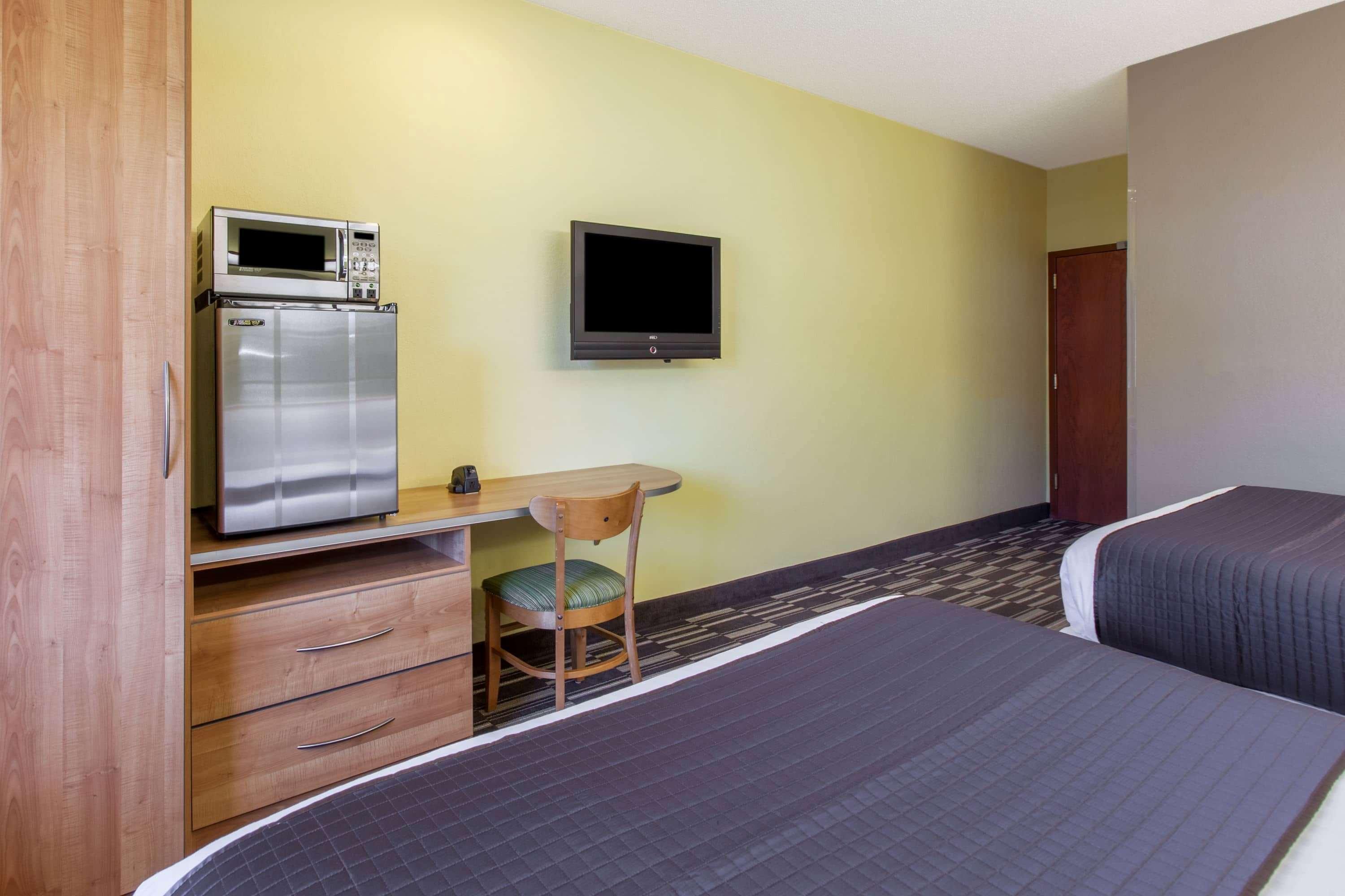 Microtel Inn & Suites By Wyndham Johnstown Exterior foto