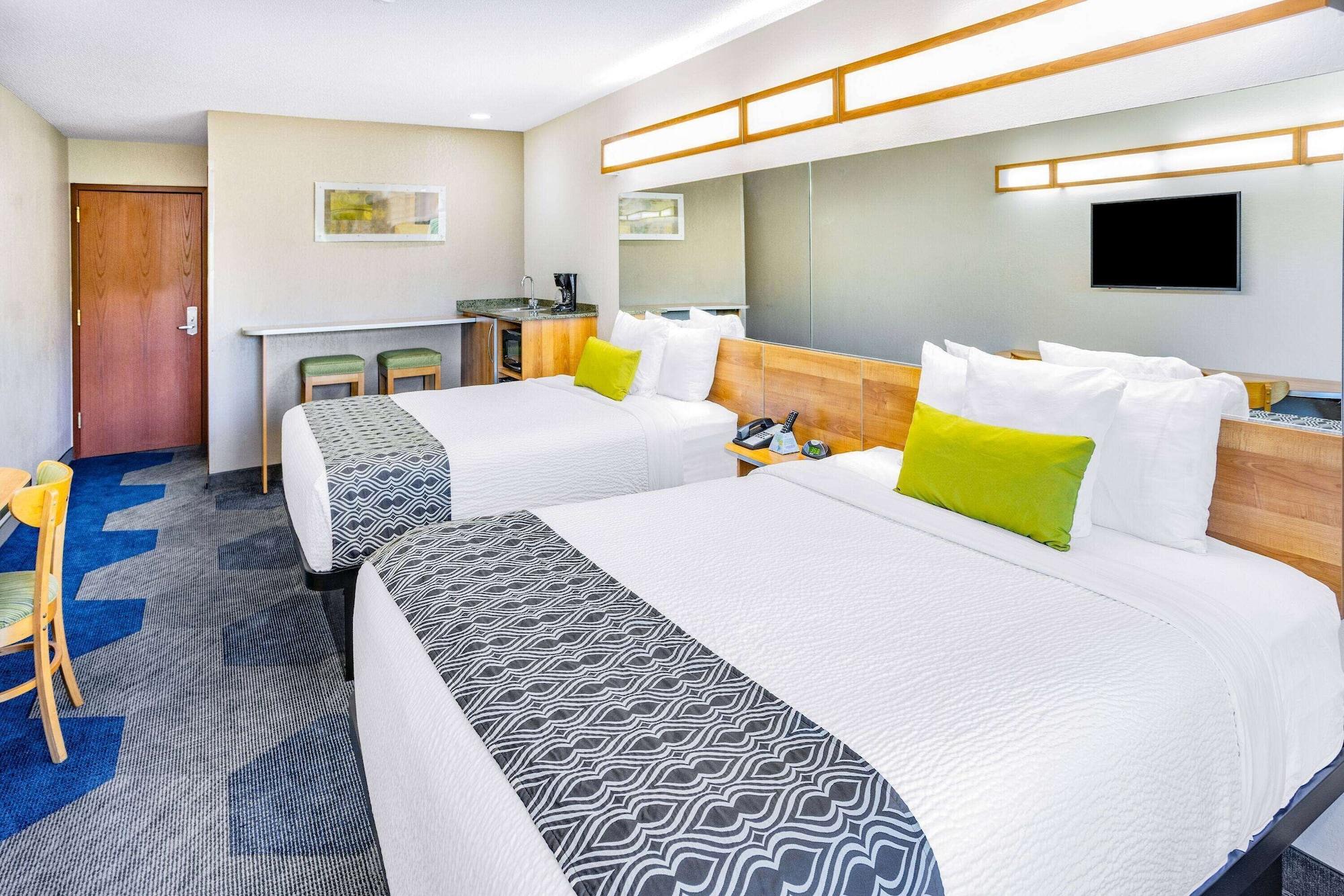 Microtel Inn & Suites By Wyndham Johnstown Exterior foto
