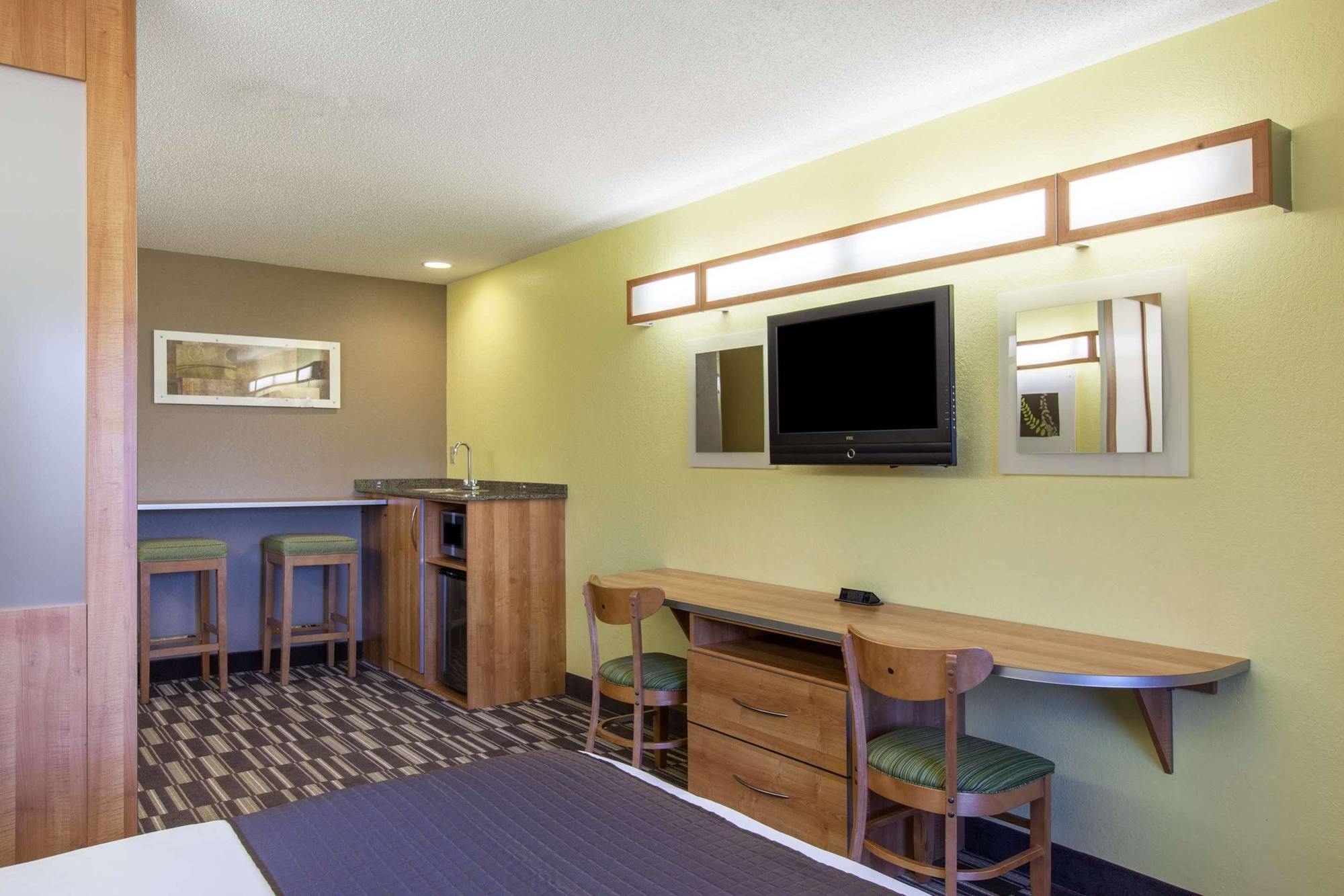 Microtel Inn & Suites By Wyndham Johnstown Exterior foto